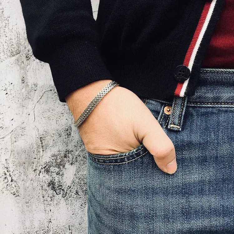 Bracelet en acier inoxydable pour tous : Élégance et Durabilité DC-eterus